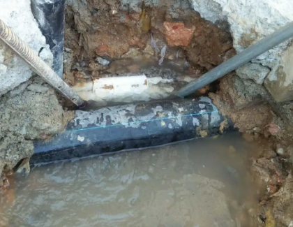 红旗测漏水之水管漏水